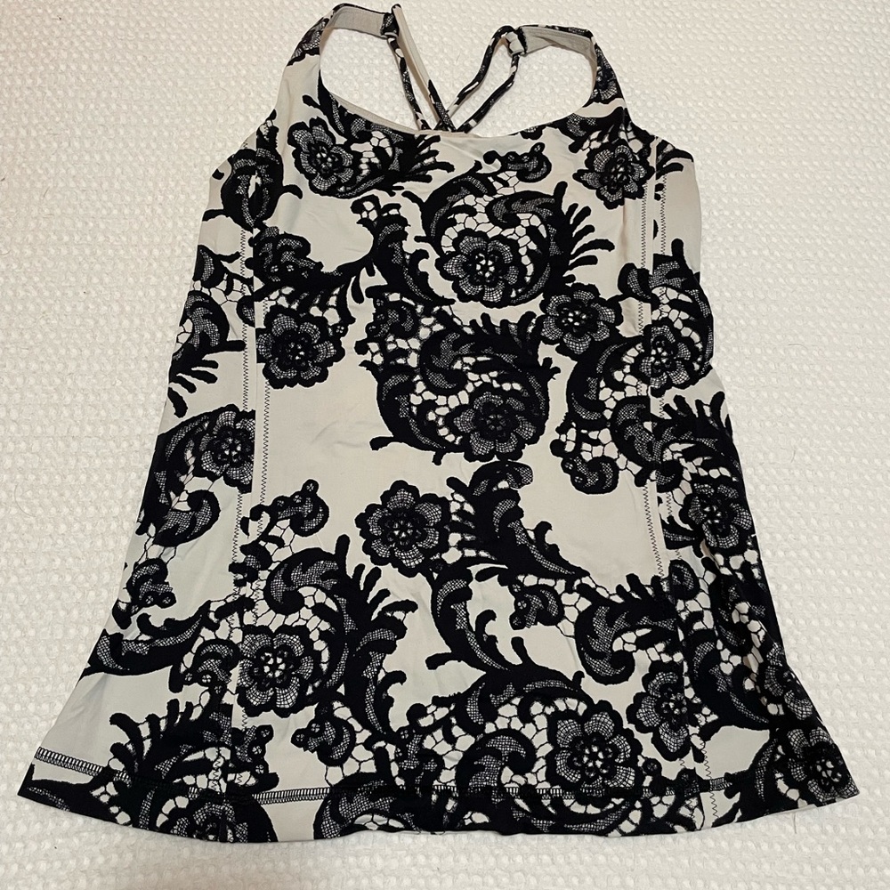 Lululemon floral and lace printed tank top size 6